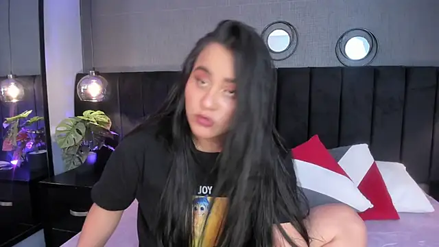 Snapshot of alejandra__garcia chatting on 03-26-26, 03:56 alejandra garcia online show from 03-26-26, 03:56