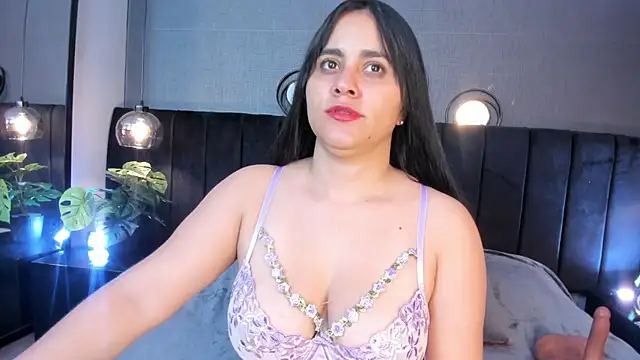 Snapshot of alejandra__garcia chatting on 04-19-26, 09:39 alejandra garcia online show from 04-19-26, 09:39