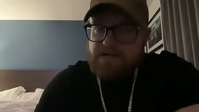 Snapshot of zeusontheloose1 chatting on 02-28-26, 04:57 zeusontheloose1 online show from 02-28-26, 04:57