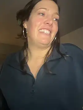 Snapshot of hollyharmd chatting on 03-01-26, 03:41 hollyharmd online show from 03-01-26, 03:41