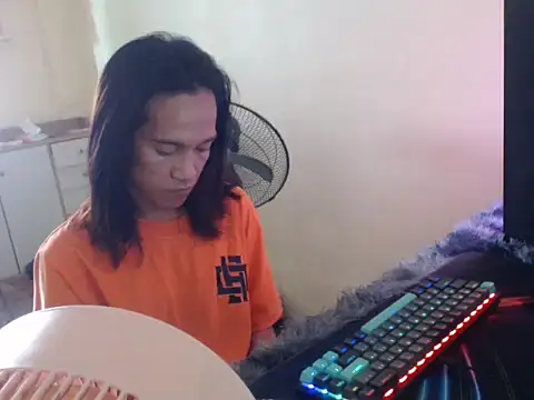 Snapshot of ashelyxyn69xx chatting on 03-04-26, 11:33 ashelyxyn69xx online show from 03-04-26, 11:33