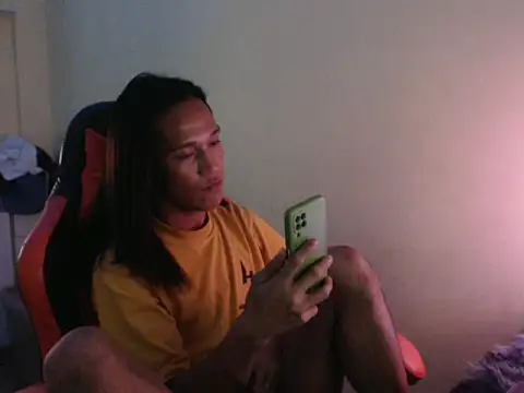 Snapshot of ashelyxyn69xx chatting on 04-05-26, 05:37 ashelyxyn69xx online show from 04-05-26, 05:37