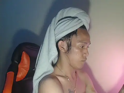 Snapshot of ashelyxyn69xx chatting on 04-12-26, 12:32 ashelyxyn69xx online show from 04-12-26, 12:32