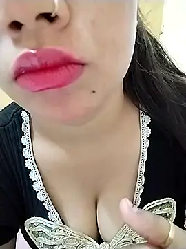 Snapshot of Bhawika-Kashap chatting on 05-09-26, 05:12 Bhawika-Kashap online show from 05-09-26, 05:12