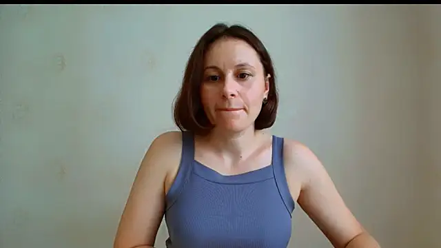 Snapshot of Inessa_beauty chatting on 07-15-26, 12:32 Inessa beauty online show from 07-15-26, 12:32
