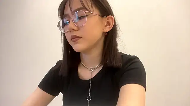 Snapshot of SolvedGlobe chatting on 02-28-26, 01:34 SolvedGlobe online show from 02-28-26, 01:34