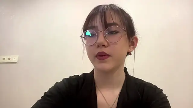 Snapshot of SolvedGlobe chatting on 03-03-26, 05:08 SolvedGlobe online show from 03-03-26, 05:08