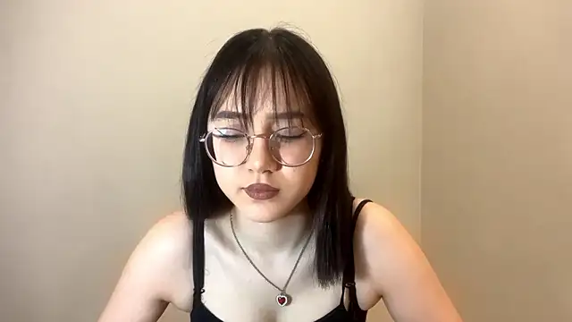 Snapshot of SolvedGlobe chatting on 03-07-26, 03:09 SolvedGlobe online show from 03-07-26, 03:09