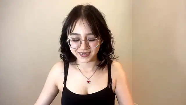 Snapshot of SolvedGlobe chatting on 03-08-26, 03:05 SolvedGlobe online show from 03-08-26, 03:05