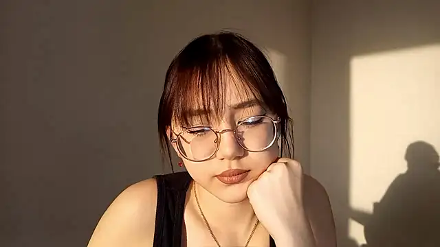 Snapshot of SolvedGlobe chatting on 03-17-26, 02:09 SolvedGlobe online show from 03-17-26, 02:09