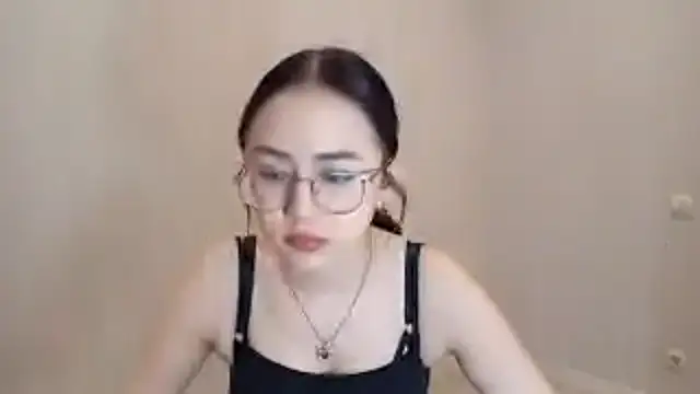 Snapshot of SolvedGlobe chatting on 03-18-26, 01:03 SolvedGlobe online show from 03-18-26, 01:03