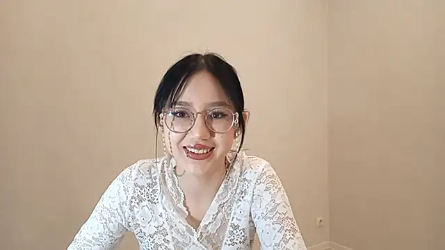 Snapshot of SolvedGlobe chatting on 04-13-26, 01:05 SolvedGlobe online show from 04-13-26, 01:05