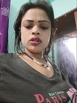 Snapshot of Beauty-3 chatting on 06-09-26, 01:39 Beauty-3 online show from 06-09-26, 01:39