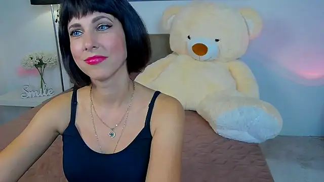 Snapshot of HeidieRaven chatting on 06-16-26, 12:30 HeidieRaven online show from 06-16-26, 12:30