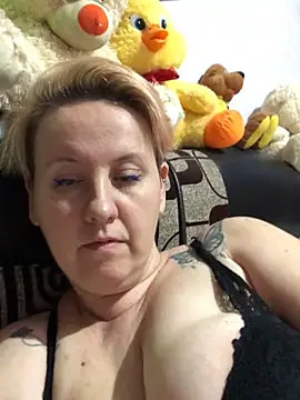 Snapshot of SofiaAmour chatting on 03-28-26, 07:02 SofiaAmour online show from 03-28-26, 07:02