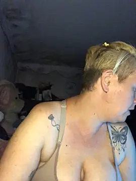 Snapshot of SofiaAmour chatting on 06-16-26, 06:43 SofiaAmour online show from 06-16-26, 06:43