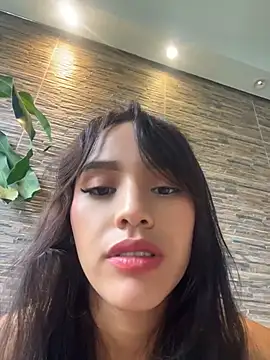 Mia-villalobos online show from 05-06-26, 02:55