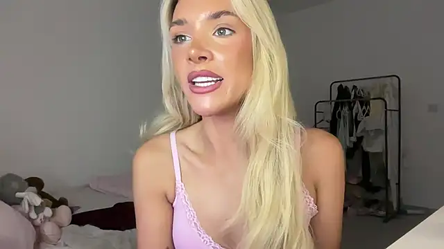 Naughtyblondex online show from 07-30-26, 09:58