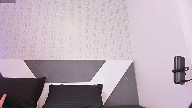 Lulu Mei  online show from 04-04-26, 11:29