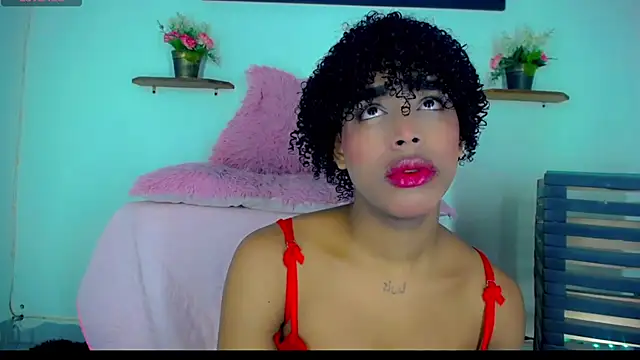 Snapshot of Nashla_D_- chatting on 03-07-26, 05:04 Nashla D - online show from 03-07-26, 05:04