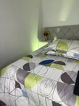 EvaMark  online show from 04-01-26, 01:41