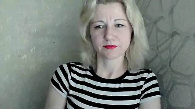 Snapshot of Katerina-Kissa chatting on 03-04-26, 08:15 Katerina-Kissa online show from 03-04-26, 08:15