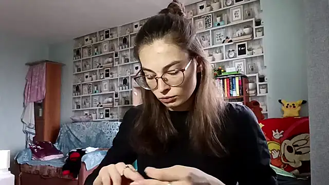 JInaMillsap online show from 04-10-26, 07:13