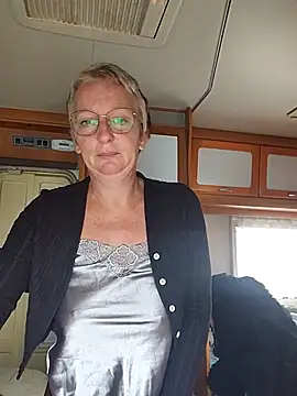 lescoquinsdu40 online show from 03-11-26, 10:10