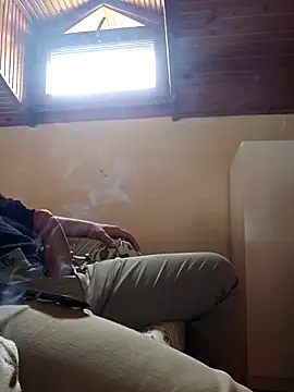 Snapshot of syyy9098 chatting on 03-20-26, 11:04 syyy9098 online show from 03-20-26, 11:04