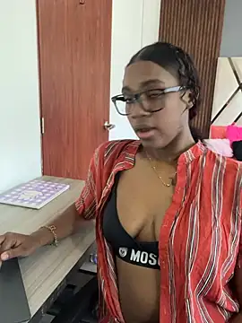 Emi rousse online show from 03-09-26, 12:42