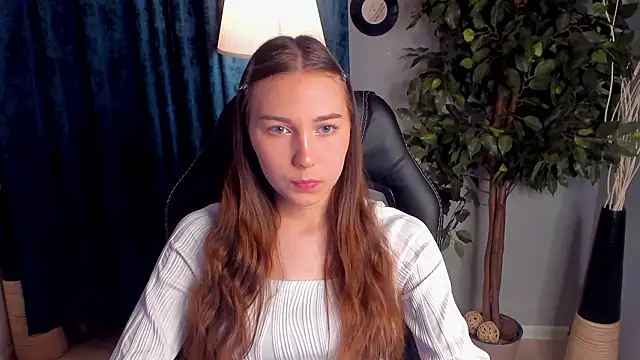 Snapshot of OliviaLang chatting on 03-30-26, 11:11 OliviaLang online show from 03-30-26, 11:11