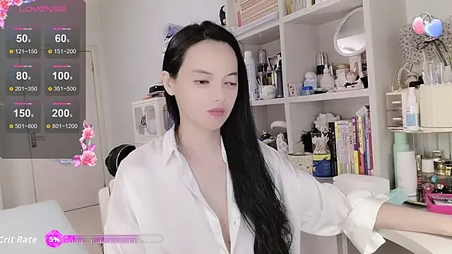 Syleesy online show from 05-18-26, 07:36