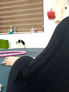 Snapshot of Suka-mon chatting on 04-16-26, 10:49 Suka-mon online show from 04-16-26, 10:49