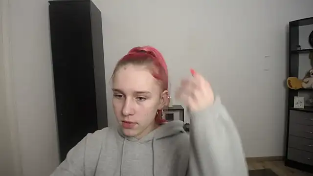 Scarlett lil online show from 03-26-26, 08:09