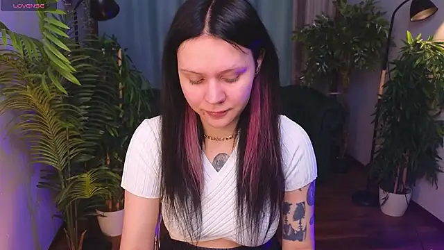 kittenlolla online show from 03-27-26, 05:35