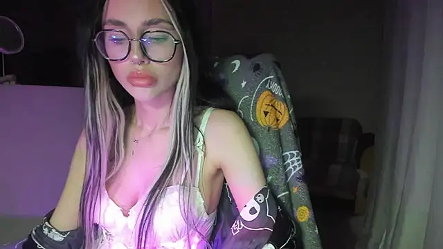 MieuCriss online show from 03-17-26, 08:01