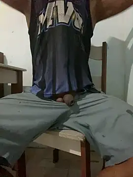 Snapshot of BigBig024 chatting on 04-15-26, 10:43 BigBig024 online show from 04-15-26, 10:43