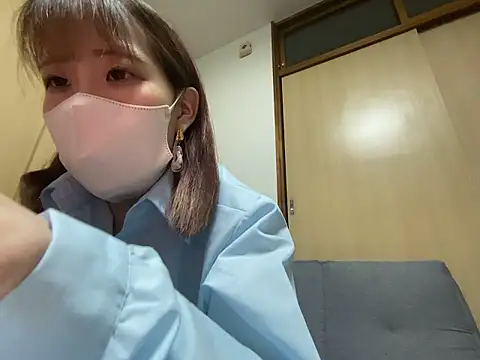 Snapshot of airi-ai0302 chatting on 05-12-26, 04:37 airi-ai0302 online show from 05-12-26, 04:37