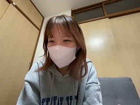 Snapshot of airi-ai0302 chatting on 05-23-26, 10:47 airi-ai0302 online show from 05-23-26, 10:47