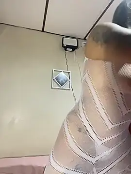 stefanyqueen69 online show from 03-10-26, 02:33