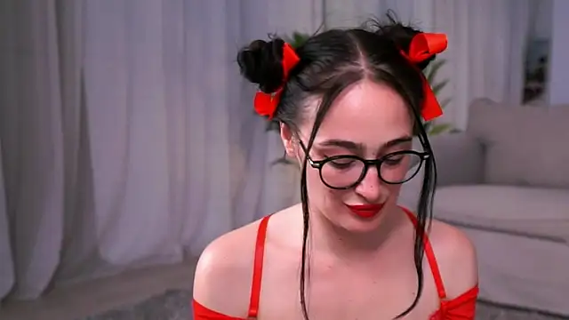 Snapshot of KaelisRose chatting on 05-27-26, 10:23 KaelisRose online show from 05-27-26, 10:23