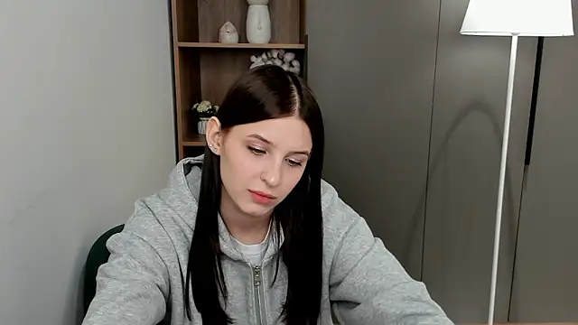 KerstinMaynor online show from 03-04-26, 07:58