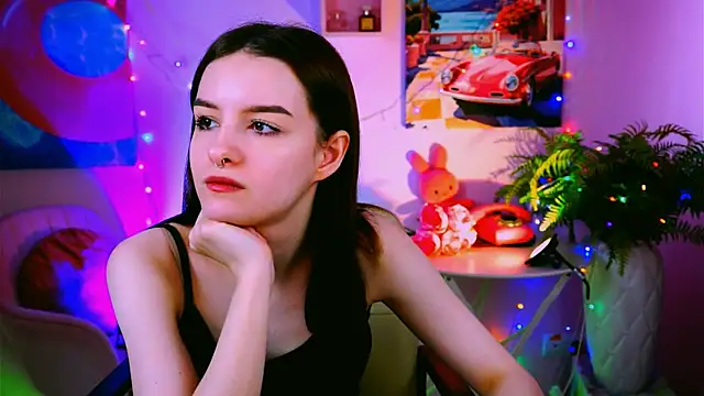 Snapshot of KellieBanshe chatting on 04-20-26, 04:37 KellieBanshe online show from 04-20-26, 04:37