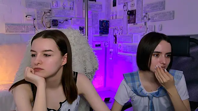 Snapshot of KellieBanshe chatting on 04-28-26, 05:01 KellieBanshe online show from 04-28-26, 05:01