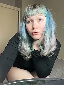 Snapshot of AlexaGudz chatting on 05-17-26, 06:37 AlexaGudz online show from 05-17-26, 06:37