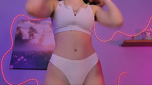 Snapshot of aria_wild_ chatting on 05-21-26, 11:17 aria wild online show from 05-21-26, 11:17