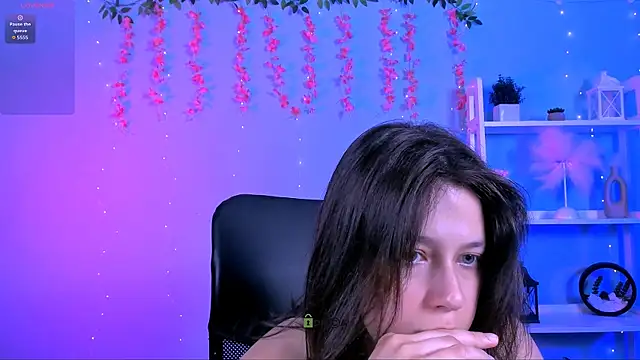Snapshot of aria_wild_ chatting on 07-06-26, 11:07 aria wild online show from 07-06-26, 11:07