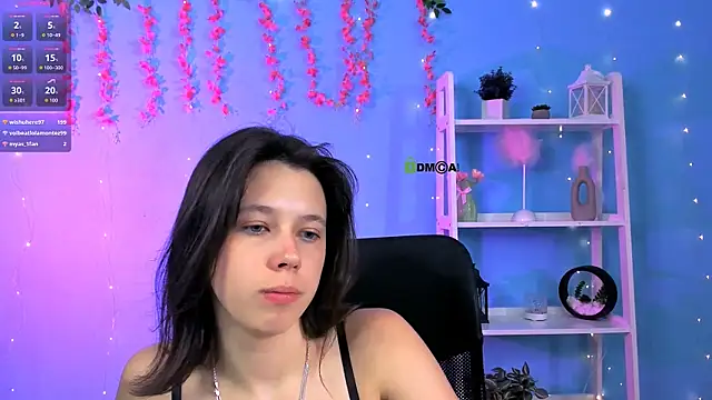 Snapshot of aria_wild_ chatting on 07-19-26, 10:24 aria wild online show from 07-19-26, 10:24
