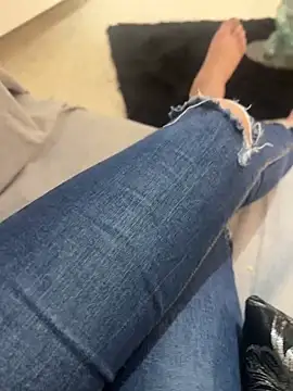 Snapshot of diavola_bionda chatting on 03-20-26, 12:37 diavola bionda online show from 03-20-26, 12:37