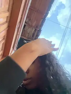 LiaTrainor online show from 04-07-26, 10:59